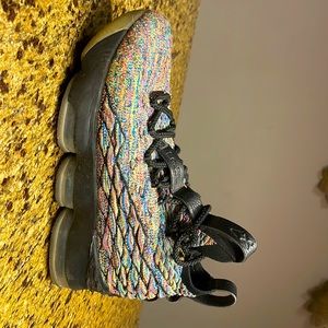 Lebron 15 four horsemen, Size 5.5 boys.